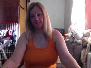 BustyBlondy webcam model stream image