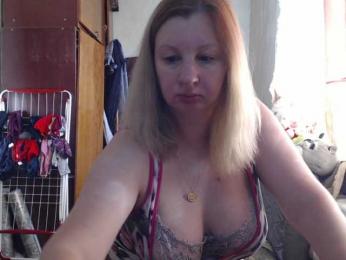 BustyBlondy webcam model stream image
