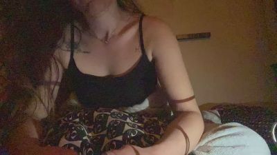 Hashleey webcam model stream image