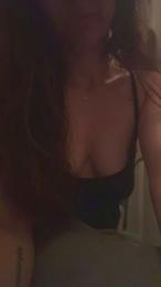 Hashleey webcam model stream image