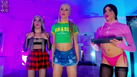 Alexa_and_Aranza_ webcam model stream image