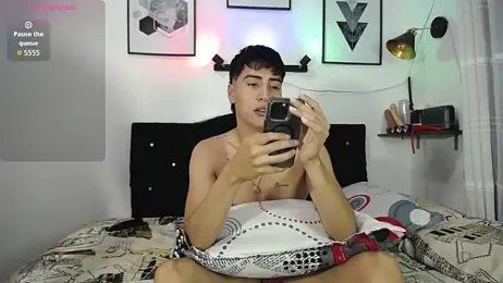 Thomas_and_lyan webcam model stream image