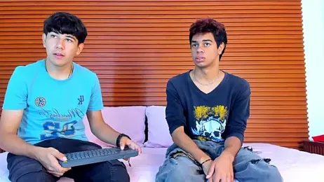 PeakkTwiins webcam stripchat model stream image