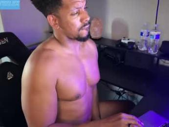 10inch_gymjunky webcam model stream image