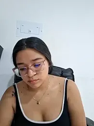 -VICKKY webcam model stream image