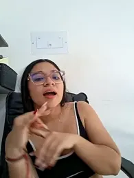 -VICKKY webcam model stream image