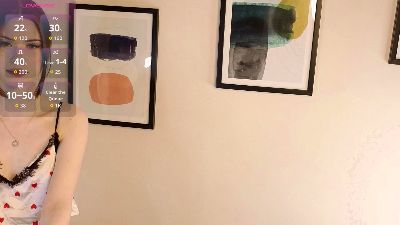 Umia_Bordered webcam model stream image