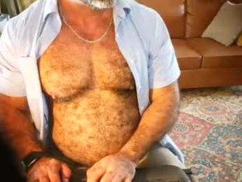 muscledadbear webcam model stream image