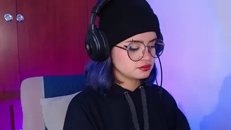 Raventh_ webcam model stream image