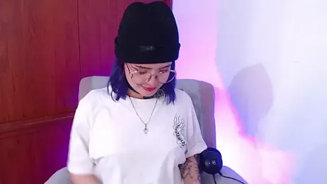 Raventh_ webcam model stream image