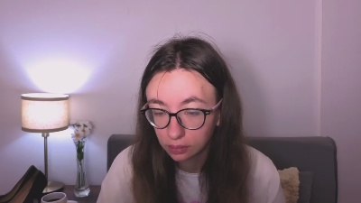 AnnaDoll webcam model stream image
