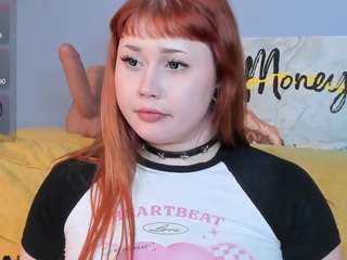 roxy-moor webcam model stream image