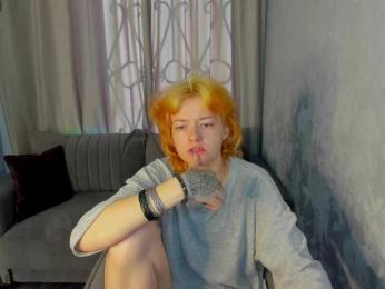 LunaaBee webcam model stream image