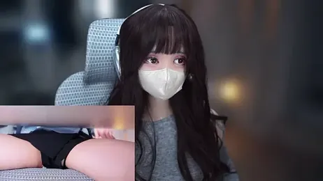 envyko_ai webcam stripchat model stream image