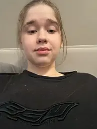 HornyGirlH webcam model stream image