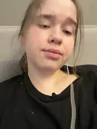 HornyGirlH webcam model stream image