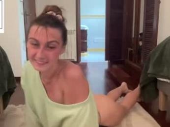 honeybelle8 webcam chaturbate model stream image
