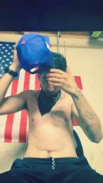 Begging4more webcam model stream image