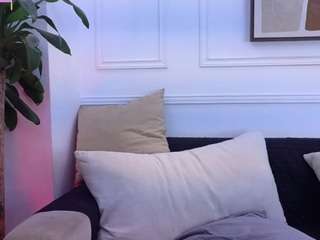 mia-thompson-1 webcam model stream image