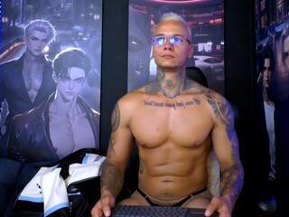 Darius Maximus webcam model stream image