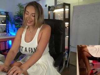 babesgoeswild webcam model stream image