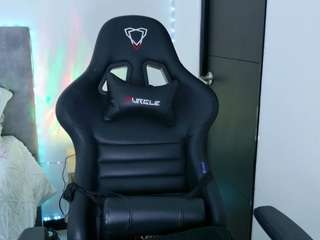 nicolepowell webcam model stream image