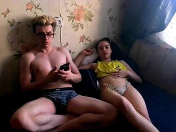 gray-couple webcam model stream image