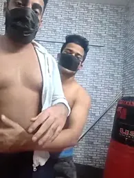 Thoku72 webcam model stream image