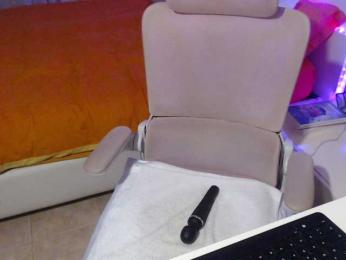 Auri5hot webcam model stream image