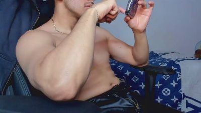 Tommy_bred webcam model stream image