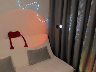 Emily Rozzy webcam model stream image