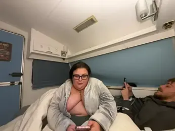 BBWlucyxxx webcam model stream image