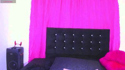 cutenaked_8 webcam model stream image