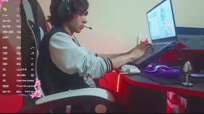 MoonVelvetDUO webcam model stream image