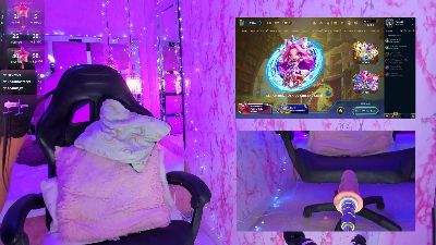 EvaBloom_ webcam model stream image