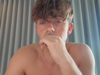 Pierce Bailey webcam model stream image