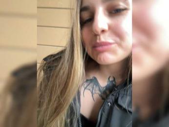 KrisVXN webcam bongacams model stream image