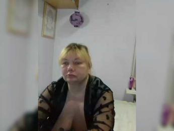 LucyAlexis webcam model stream image