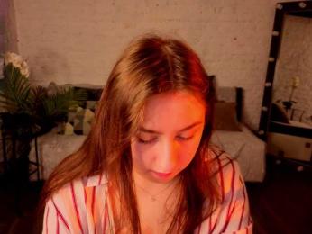 KattrinGolden webcam model stream image
