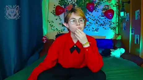 TrickyKitsune webcam stripchat model stream image