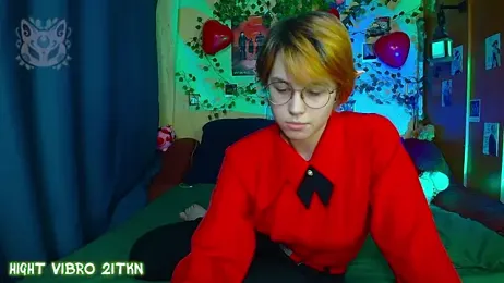 TrickyKitsune webcam stripchat model stream image