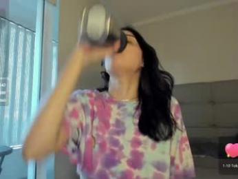 yourfreakygirl webcam model stream image