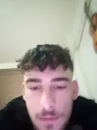 Yasinyasin7 webcam model stream image