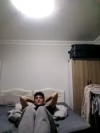 Yasinyasin7 webcam model stream image