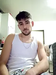 Yasinyasin7 webcam model stream image