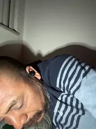 julio_p webcam model stream image