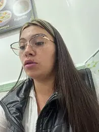 LIZ-06_ webcam model stream image