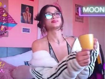 moonfiredance webcam model stream image