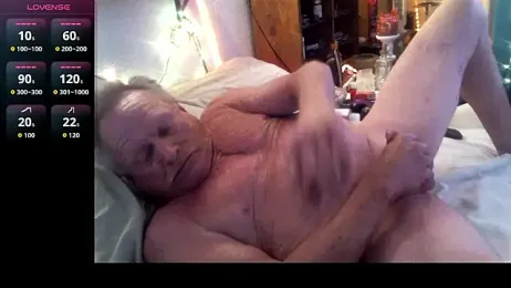 Pussyeat2please webcam stripchat model stream image