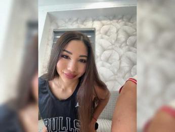 lean-lie webcam bongacams model stream image